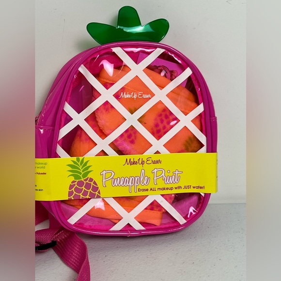 Makeup Eraser Cloth With Pineapple Print Fanny Pack Bag New - Picture 2 of 5